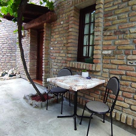 Appartement Wood House à Ruma Extérieur photo