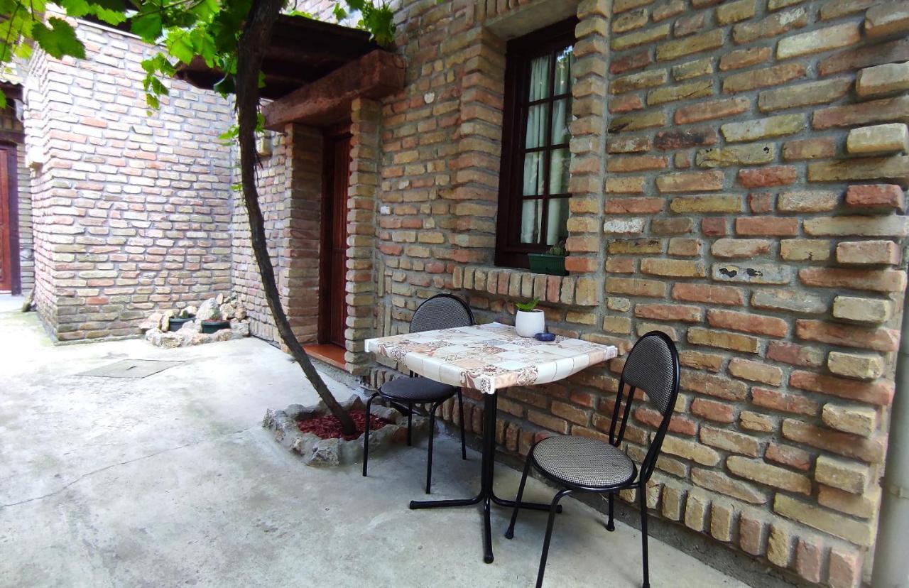 Appartement Wood House à Ruma Extérieur photo